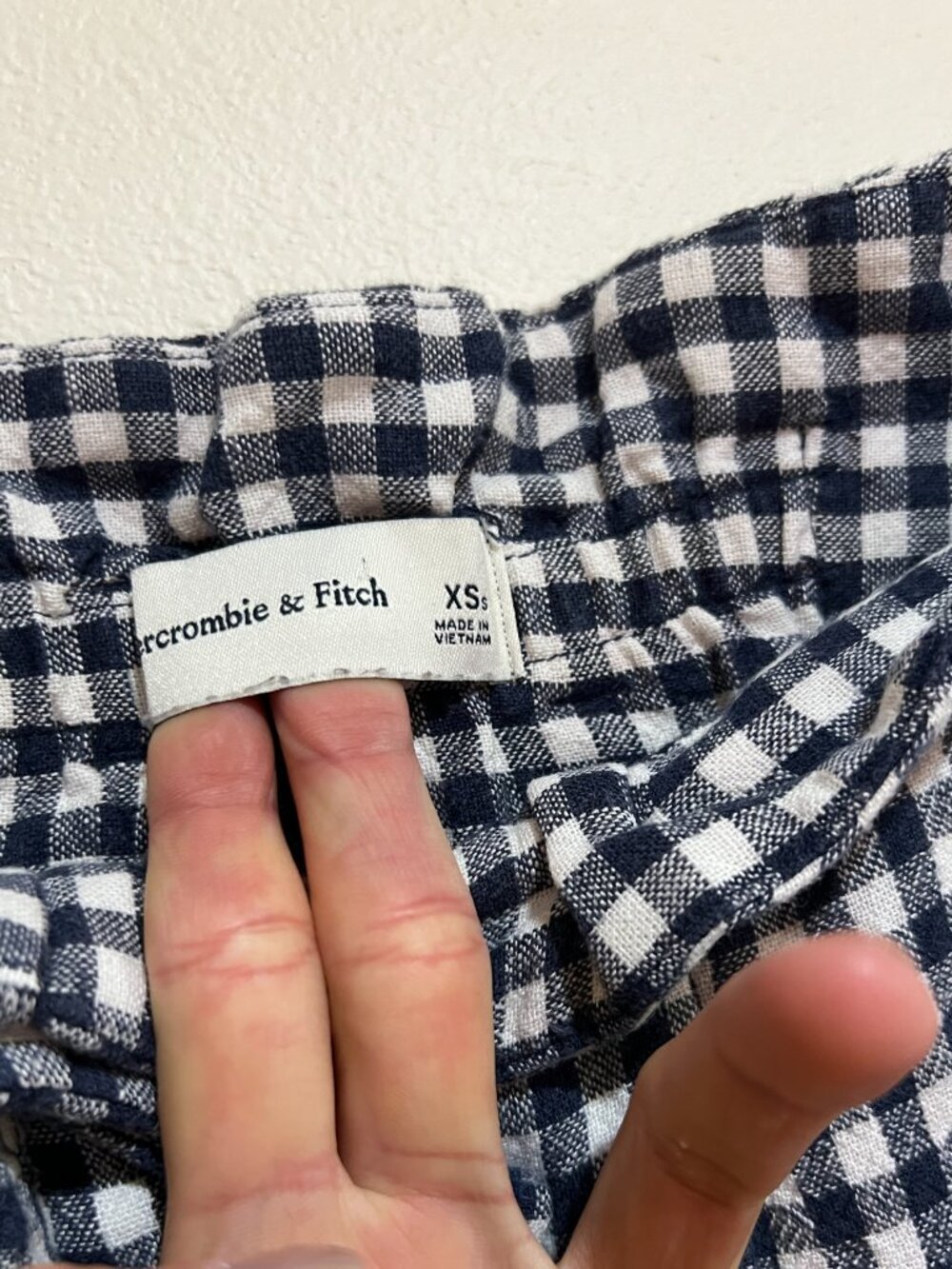 Abercrombie Blue Gingham Pants - Picture 5 of 7